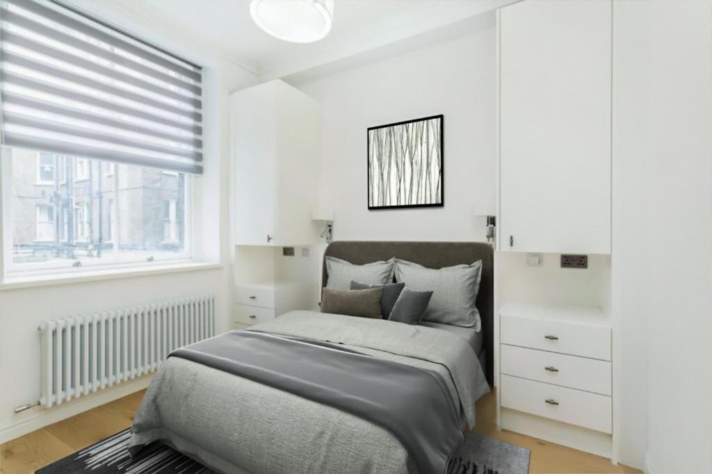 Modern Chelsea Flat, 3Bd 2Bath, With Parking Apartment ลอนดอน ภายนอก รูปภาพ